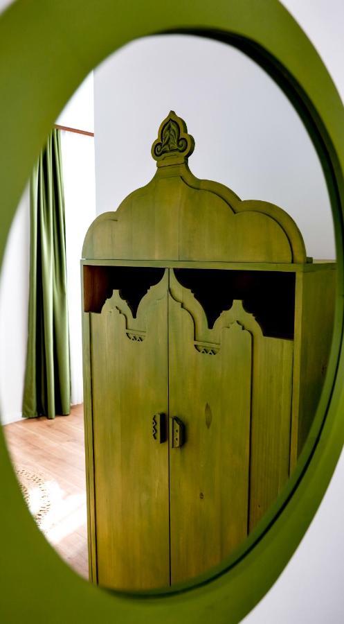 Conacul Olarilor Bed and Breakfast Baia de Fier Buitenkant foto