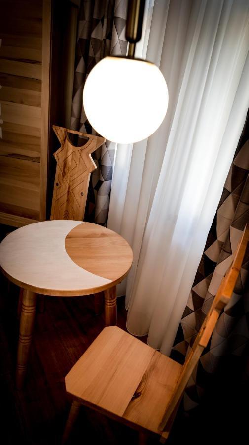 Conacul Olarilor Bed and Breakfast Baia de Fier Buitenkant foto